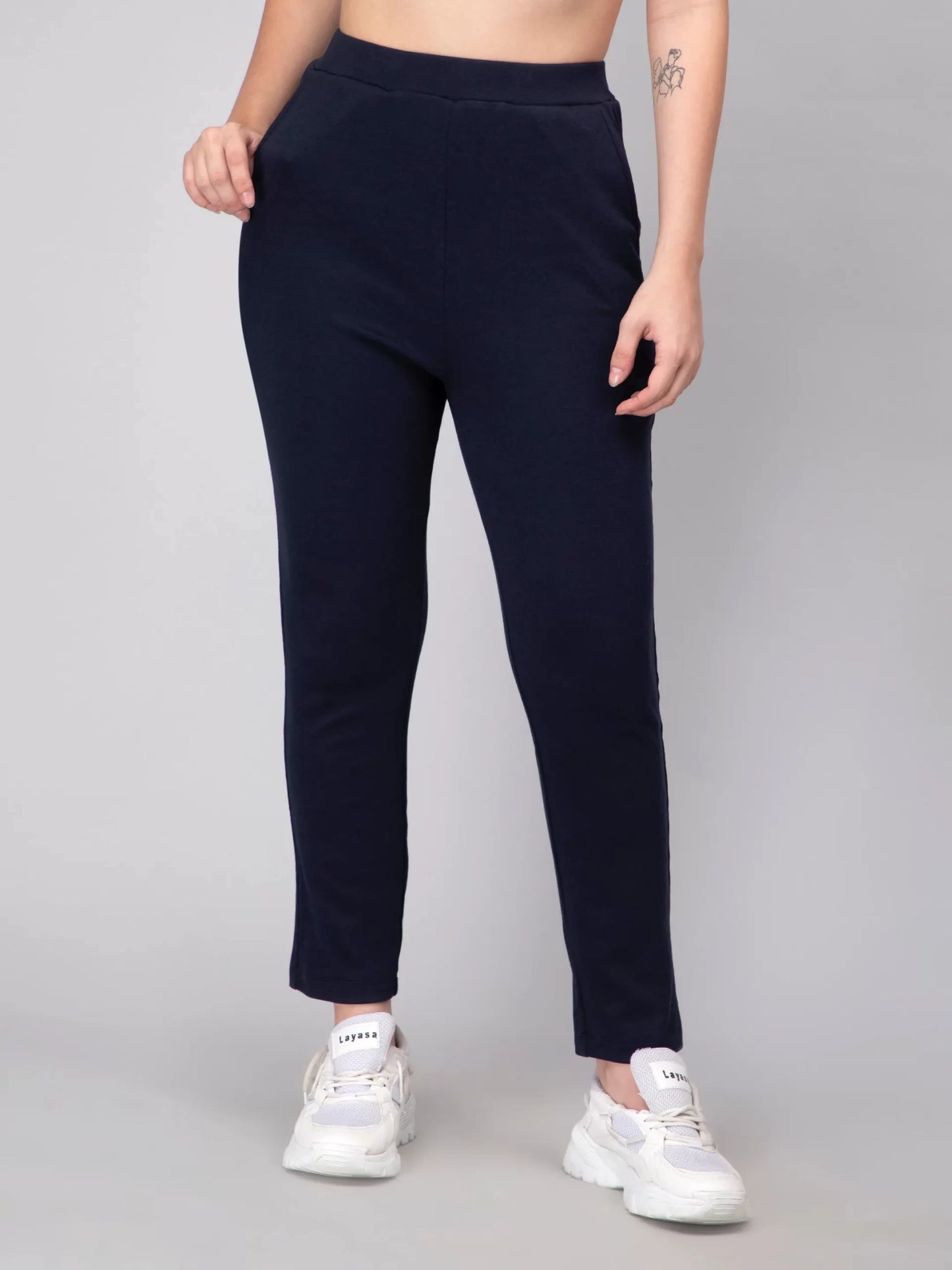 Entellus Blue bootcut Pants with side pockets and two back pockets