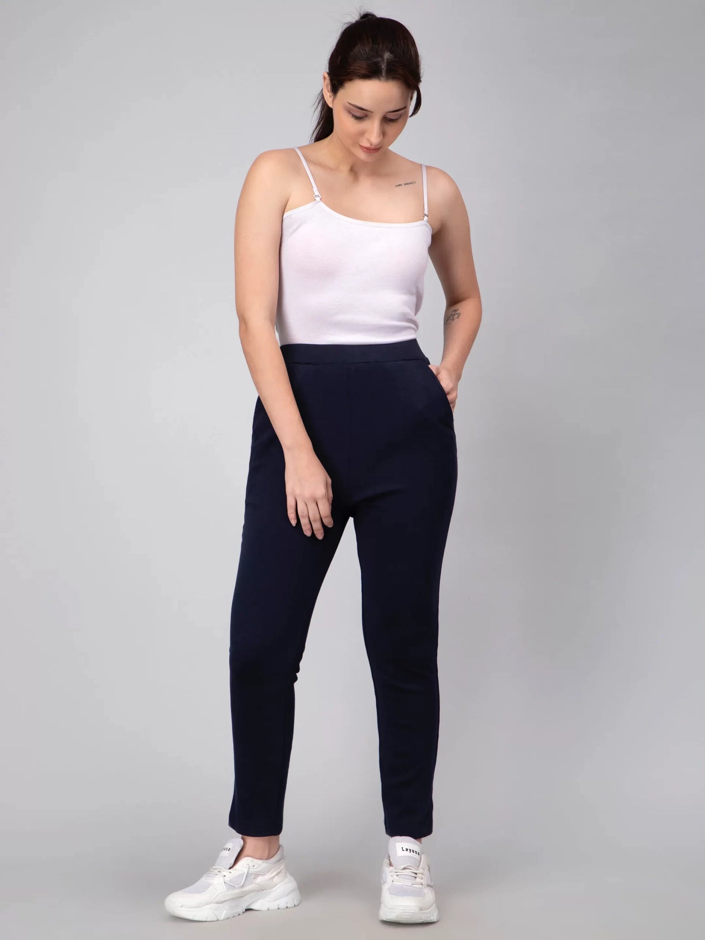 Entellus Blue bootcut Pants with side pockets and two back pockets