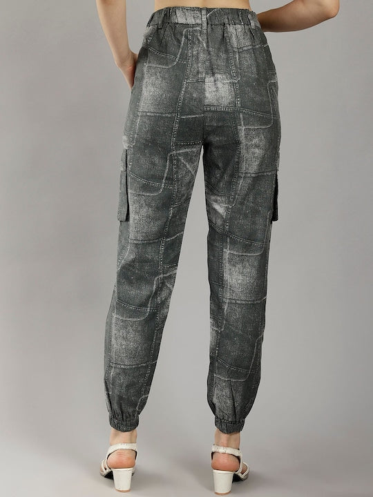 Women Checked Cotton Smart Tapered Fit High-Rise Cargos