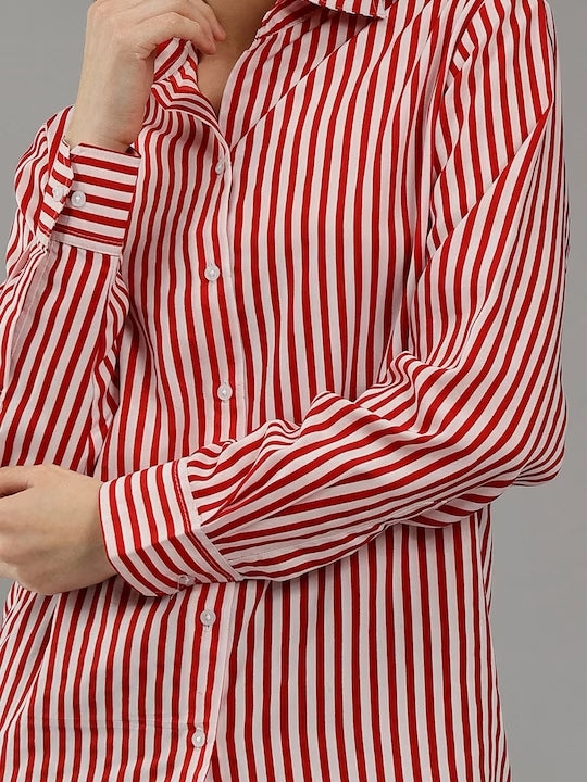 Classic Slim Fit Vertical Striped Casual Shirt