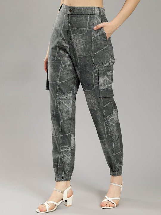 Women Checked Cotton Smart Tapered Fit High-Rise Cargos